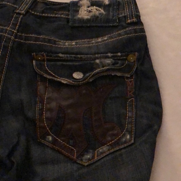 Buckle Jeans (MEK) - Picture 2 of 9